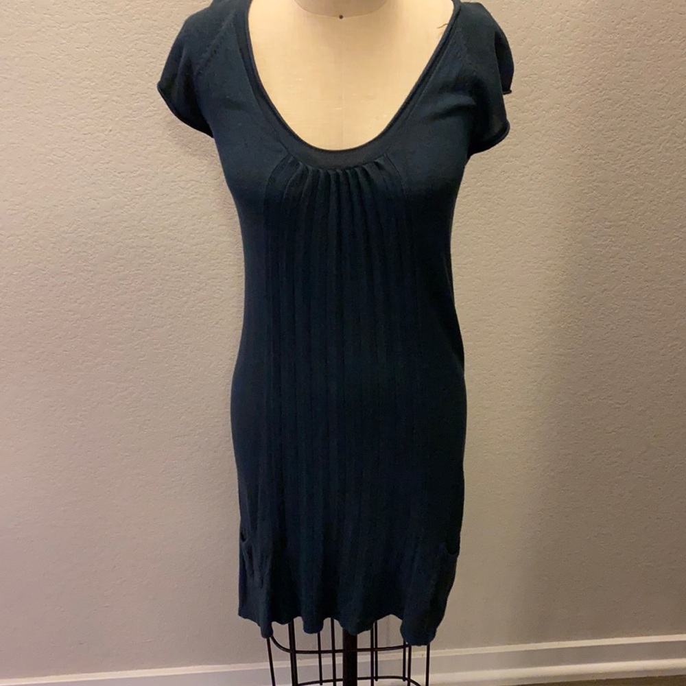 Women’s tunic style top.
